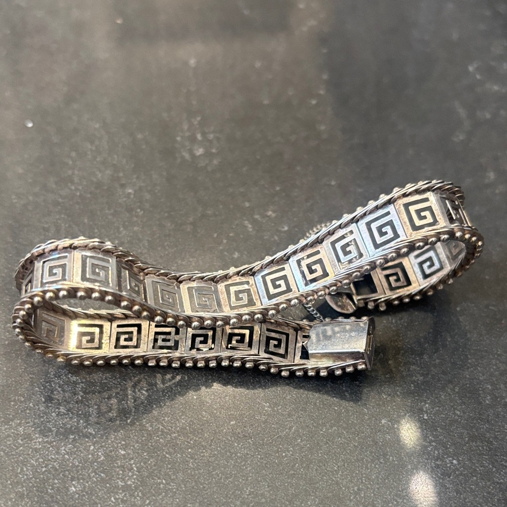 Silver Geometric Pattern Bracelet